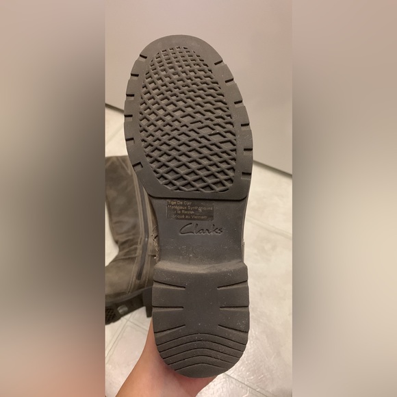 Clarks Womens Leather Tall Boots in Taupe Grey (size 6.5) - Picture 6 of 6